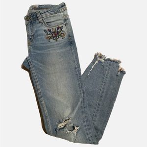 Z A R A | Distressed jeans